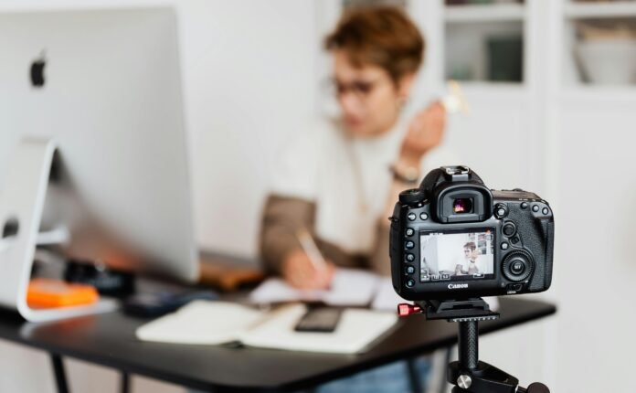 AI for Content Creation: Tools for Bloggers in 2025