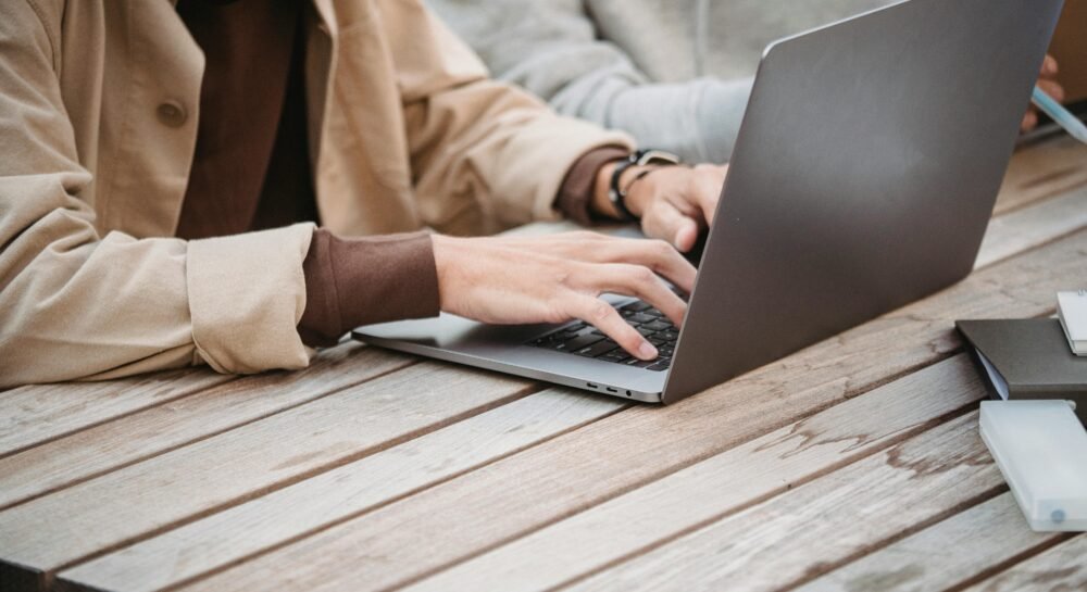 Online Work Ideas That Require Low Investment